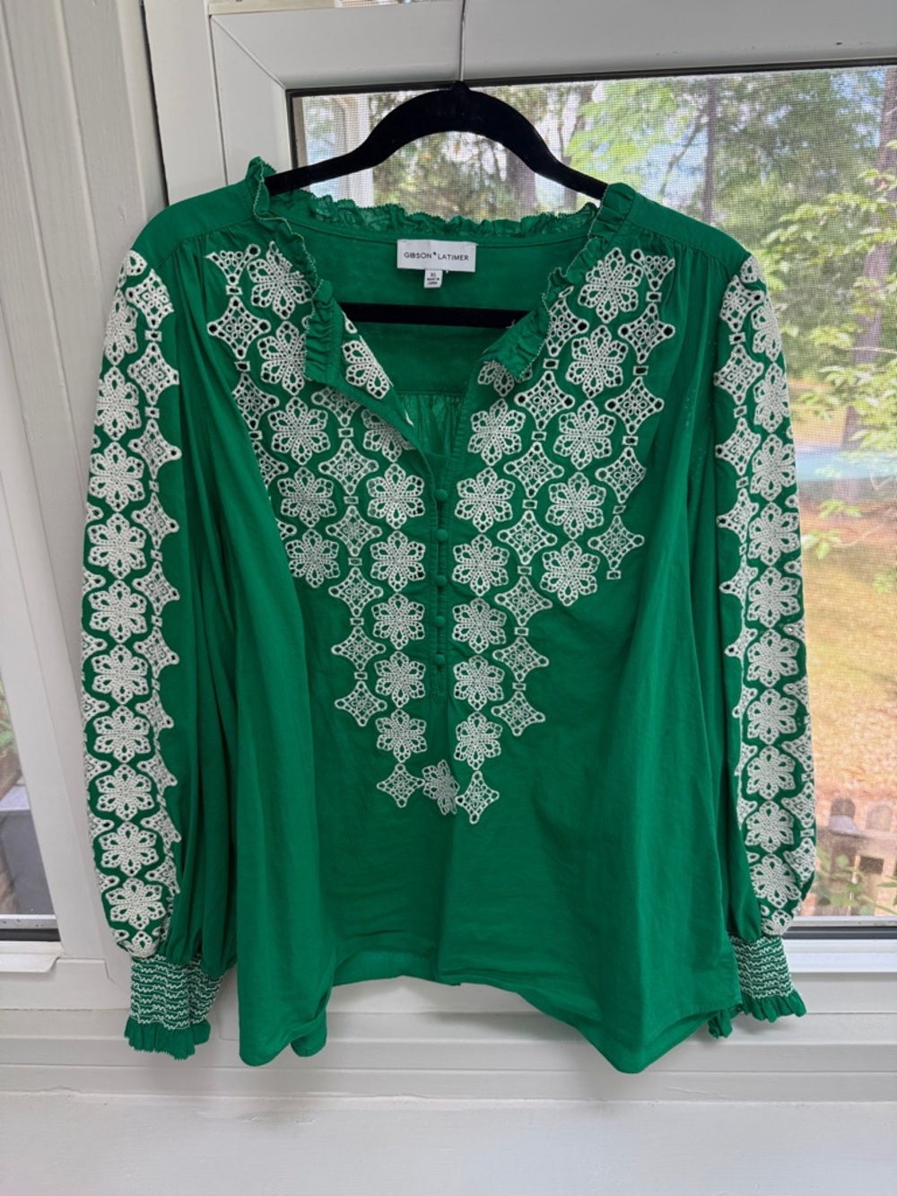 Gibson Latimer Emerald Green Peasant Blouse with White Lace Embroidery XL